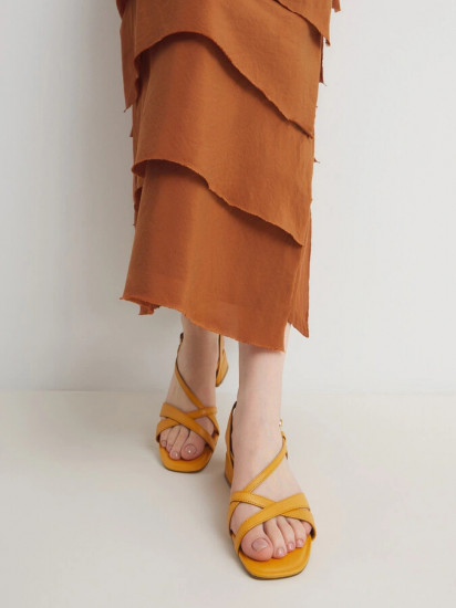 Босоножки женские