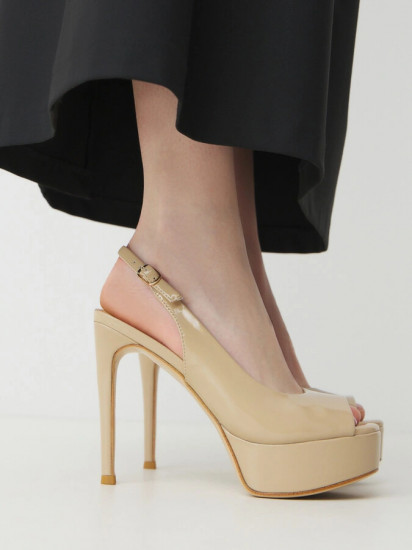 Босоножки женские