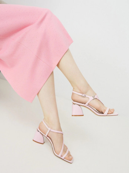 Босоножки женские