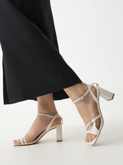 Босоножки женские