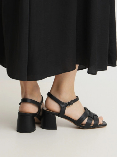 Босоножки женские