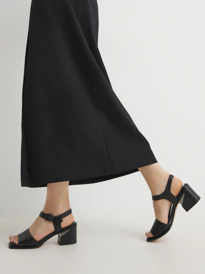 Босоножки женские