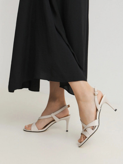 Босоножки женские