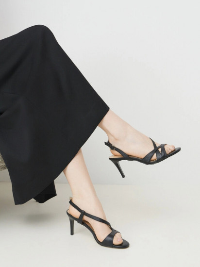 Босоножки женские