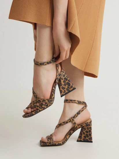 Босоножки женские