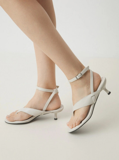 Босоножки женские