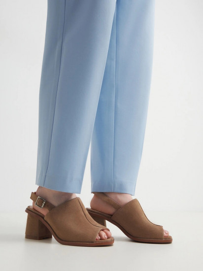 Босоножки женские