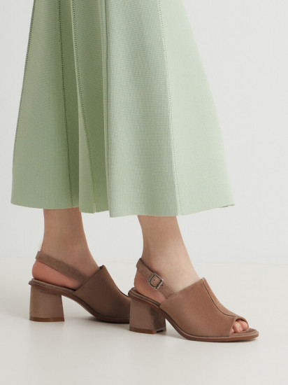 Босоножки женские