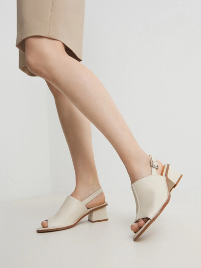 Босоножки женские