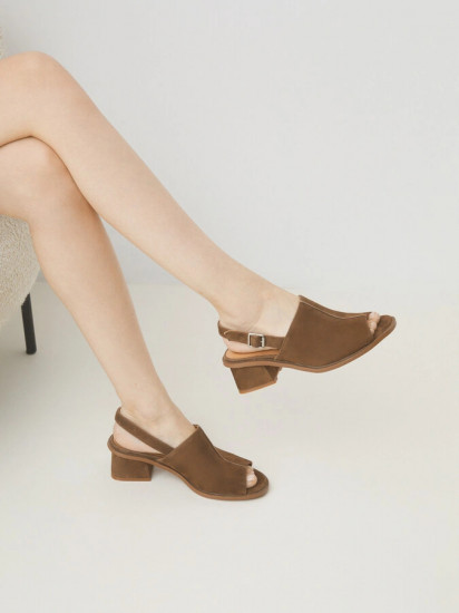 Босоножки женские