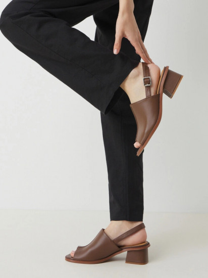 Босоножки женские