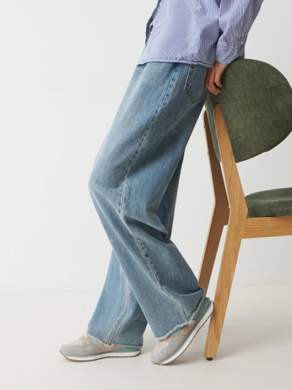 Кроссовки женские