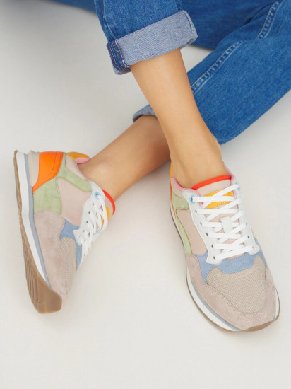 Кроссовки женские