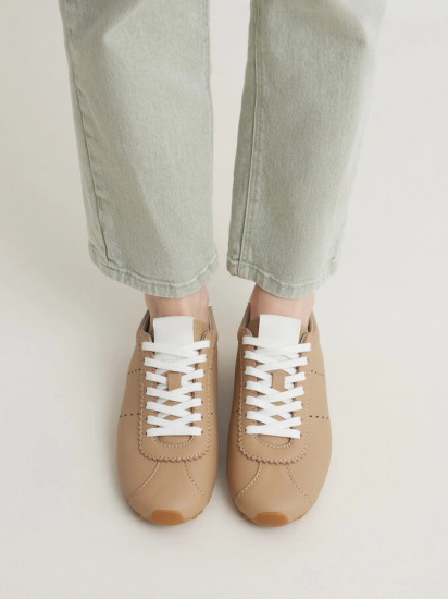 Кроссовки женские