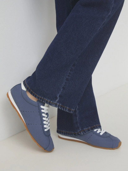 Кроссовки женские