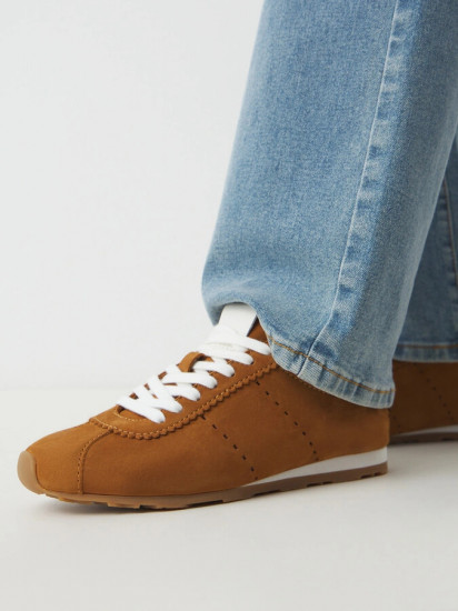 Кроссовки женские