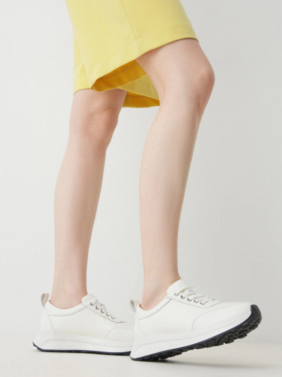 Кроссовки женские