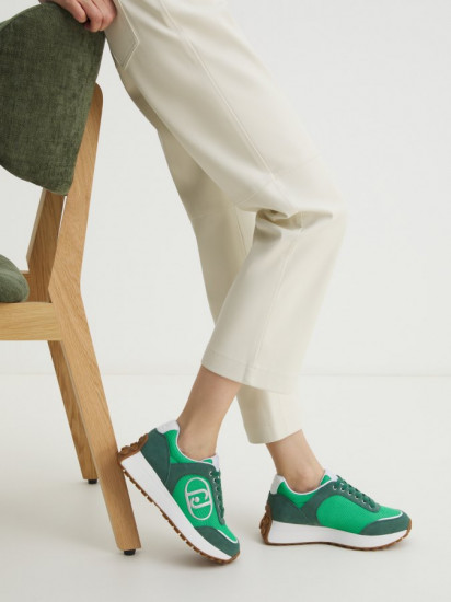 Кроссовки женские