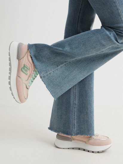 Кроссовки женские