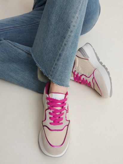 Кроссовки женские