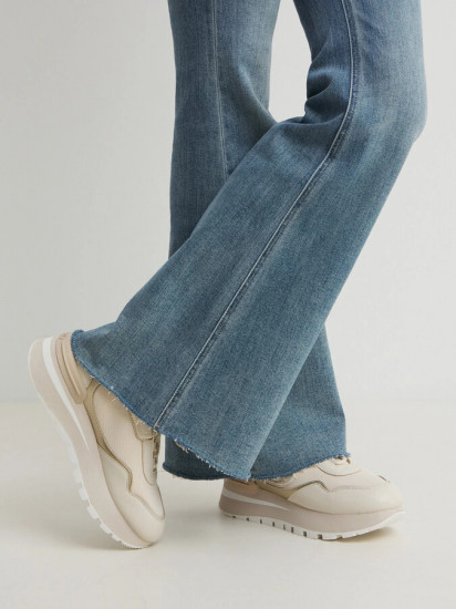 Кроссовки женские