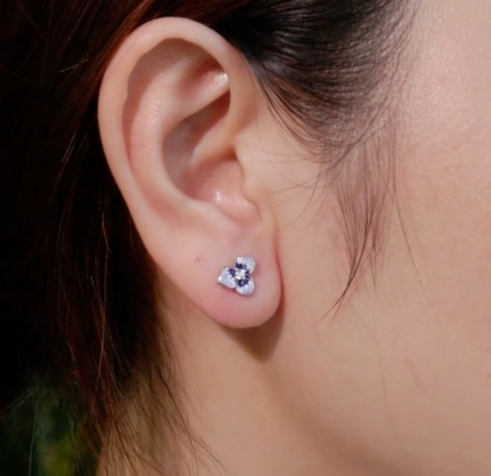 Серьги из серебра «Фиолетовый цветок»