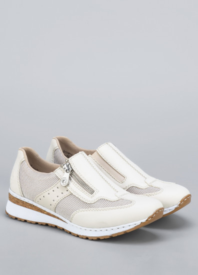 Кроссовки для женщин