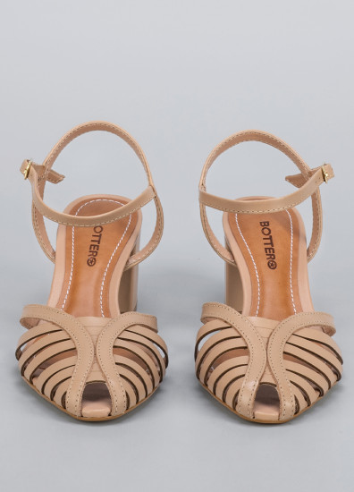 Босоножки для женщин