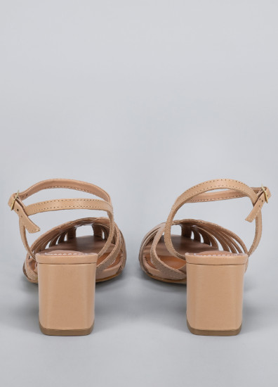 Босоножки для женщин