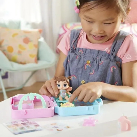 Дорожный набор с куклой «Baby Alive Foodie Cuties»
