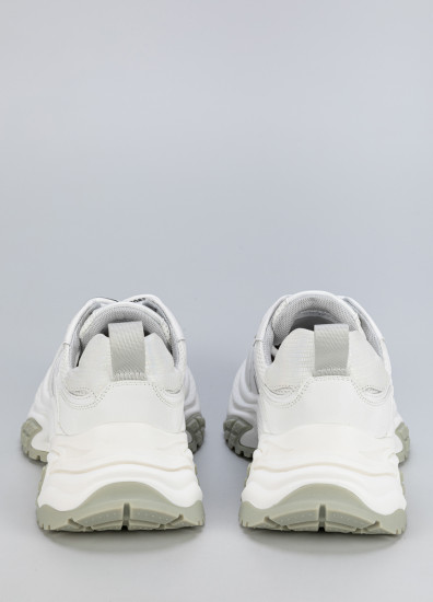 Кроссовки для женщин