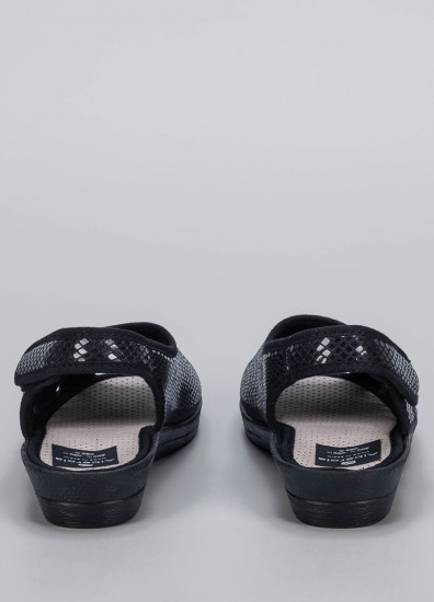 Босоножки для женщин