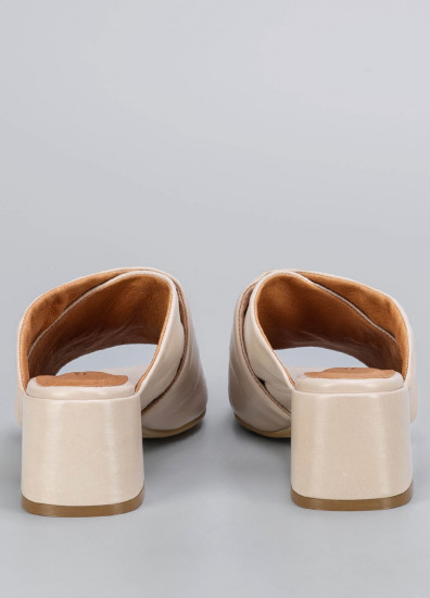 Шлепанцы для женщин