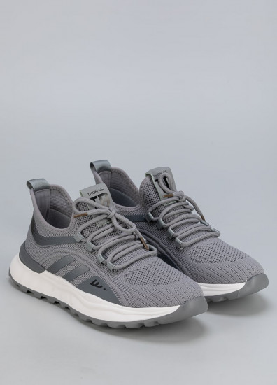 Кроссовки для мужчин