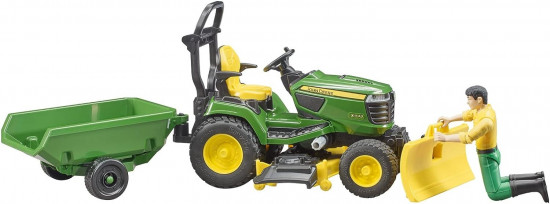 Трактор с прицепом и фигуркой «John Deere»