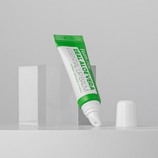 Бальзам для губ «Real Aloe Vera Essential Lip Balm»