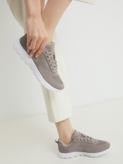 Кроссовки женские