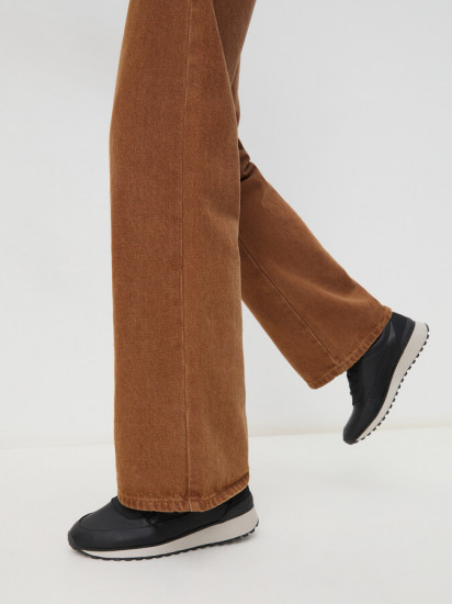 Кроссовки женские