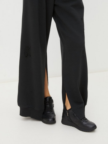 Кроссовки женские