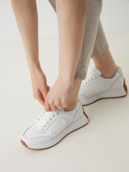 Кроссовки женские