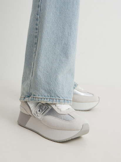 Кроссовки женские