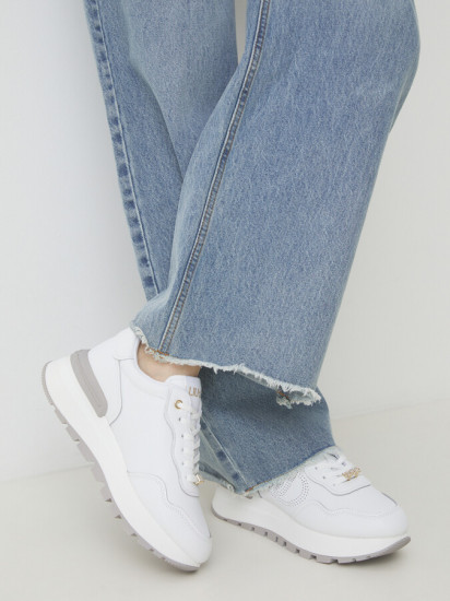 Кроссовки женские