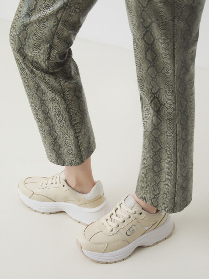 Кроссовки женские