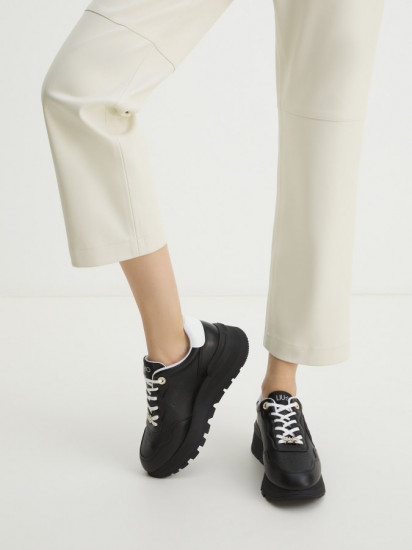 Кроссовки женские