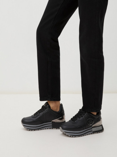 Кроссовки женские