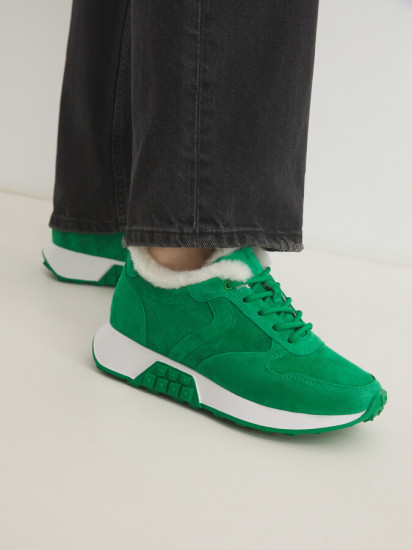 Кроссовки женские