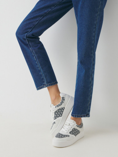 Кроссовки женские