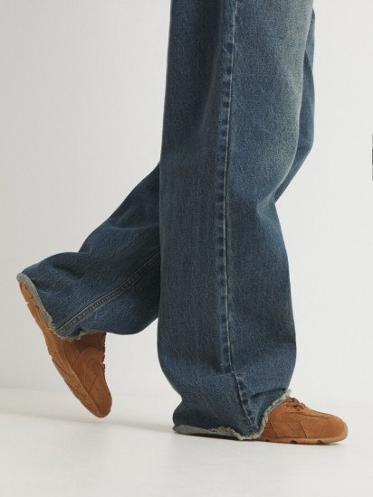 Кроссовки женские