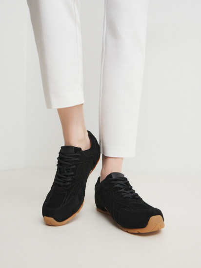 Кроссовки женские