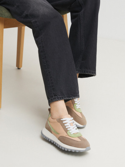 Кроссовки женские